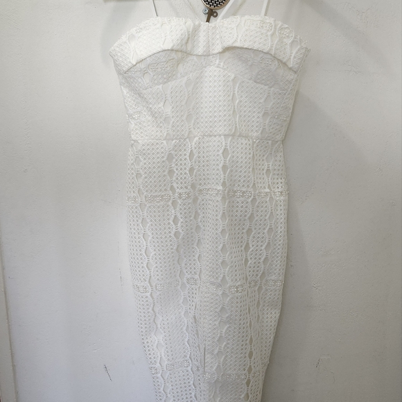 Ministry of Style | Strapless Crochet Lace Dress - Picture 1 of 6